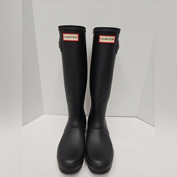 Hunter Black Women's Winter & Rain Boots - Picture 2 of 8